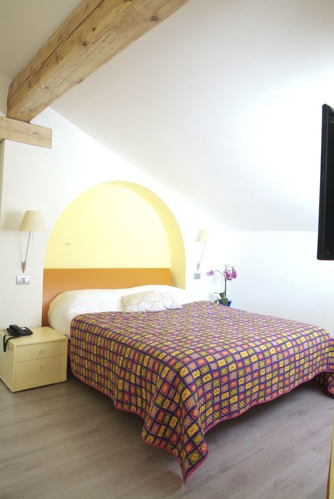 Chambres D'Hotes Nuits De Reve 로이산 외부 사진